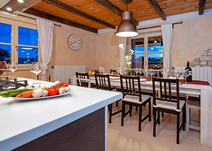 Guest house Tomani By