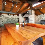 Tomani By 4*