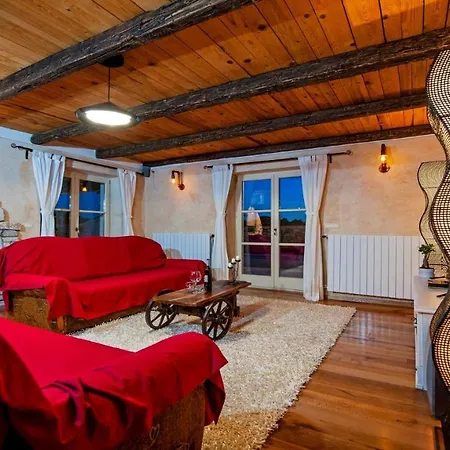 Tomani Guest house *