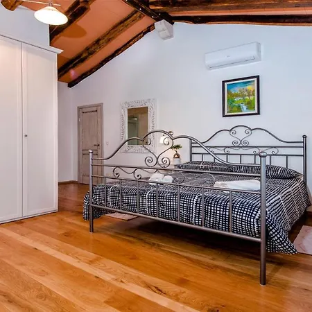 Tomani Guest house Krmed